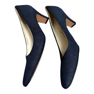 SALVATORE FERRAGAMO BOUTIQUE Blue Snake Skin Pumps Size 8.5 narrow italian made